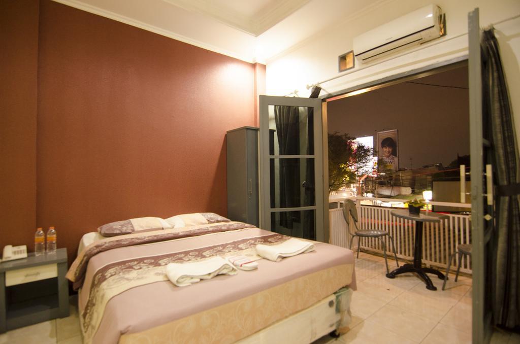Guest House Salon Fora Gegerkalong Setiabudhi Бандунг Экстерьер фото